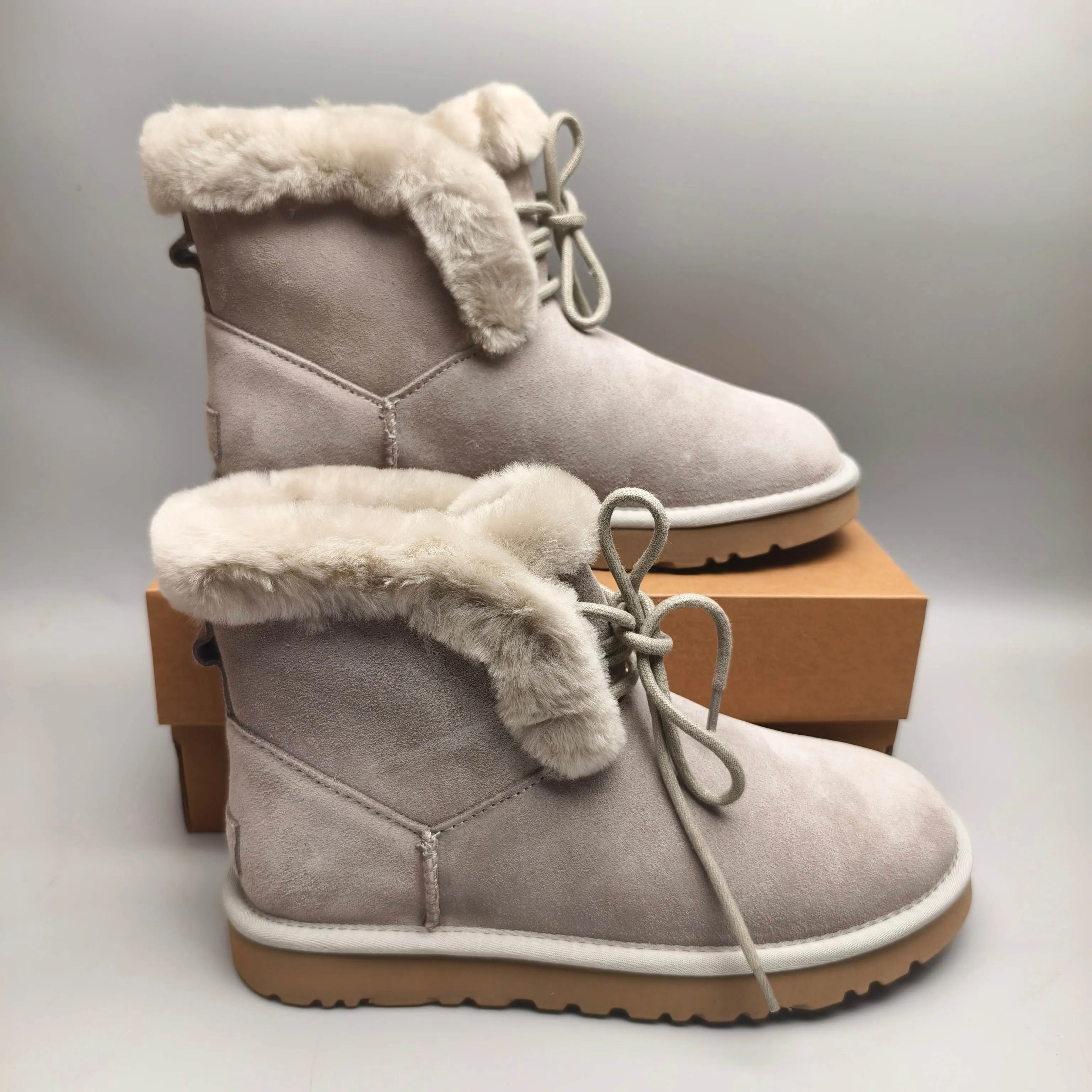 💰520 UGG sheepskin all-in-one snow boots 4576 mid-calf lace-up casual women's shoes Color: Gray Maroon Black Matching Size: 35-40